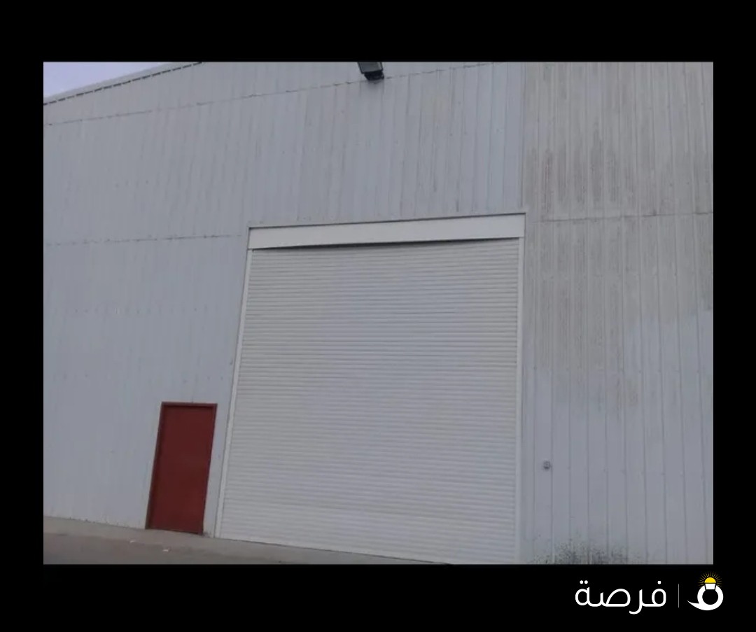 لايجار مخزن في الصليبيه 3200 متر 2000 متر 1500 متر 1000متر 750 متر 500 متر في الصليبيه يصلح جميع الأنشطة التخزينية َمع وجود أرض مستودعات ومخاذن تخزين وتشوين مساحات حسب الطلب