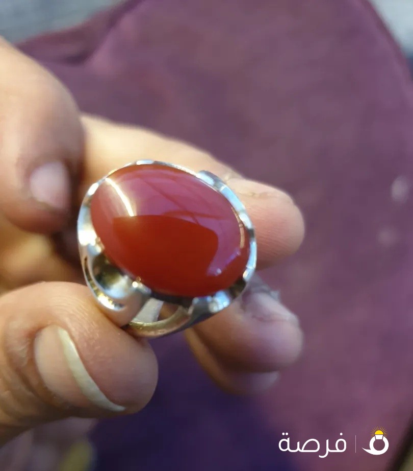 للبيع خاتم عقيق اصلي وفضه ثقيله