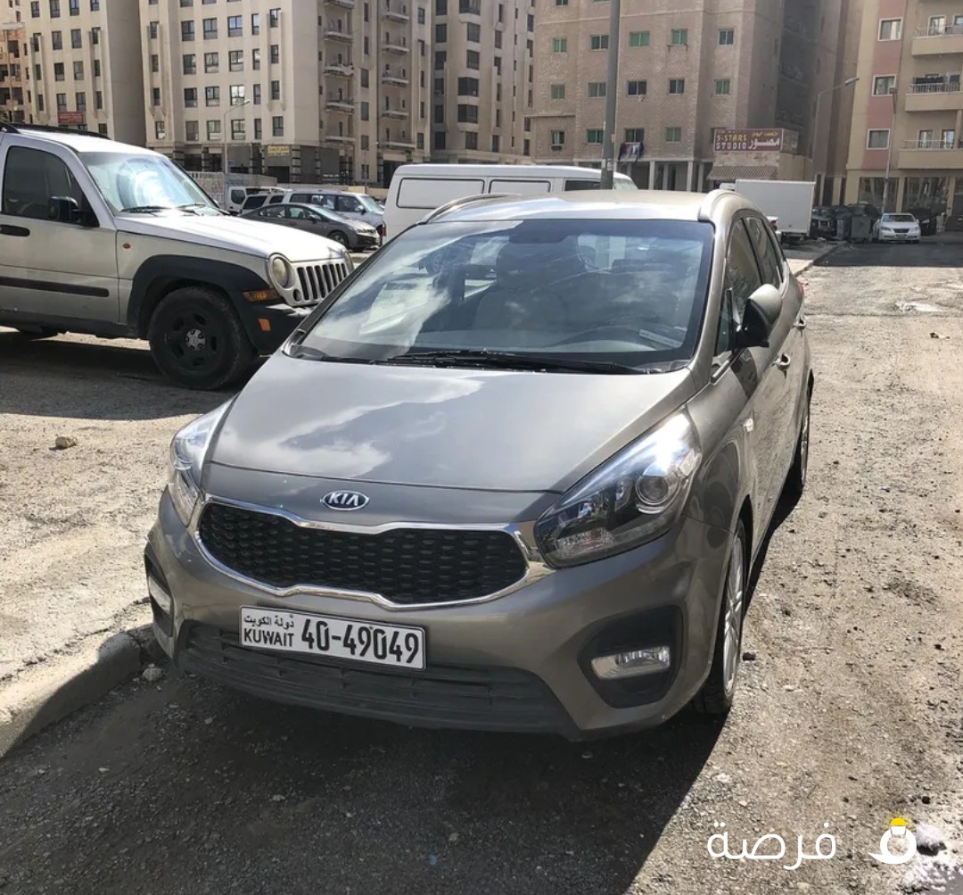 كيا كارنز موديل 2017 بحالة نادرة عداد 20000 الف سرفيس الوكالة بيمة 10 شهور الفروانية السعر 3/900