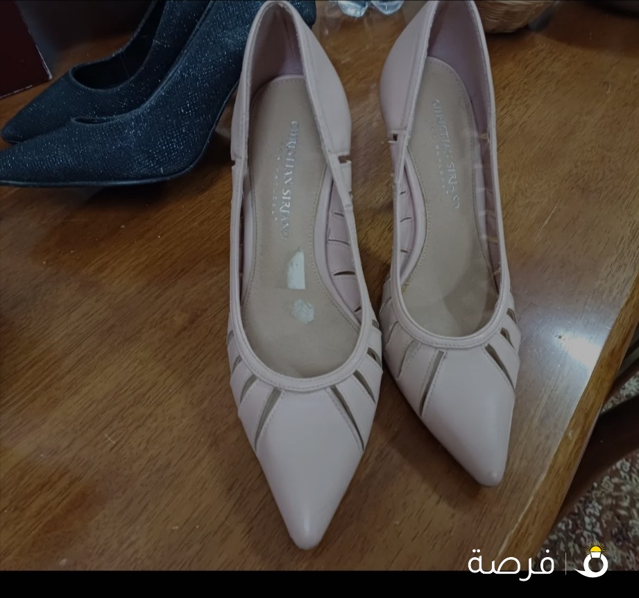 للبيع حذاء وردي كعب عالي نمرة 38 استعمال خفيف بحالة جيدة