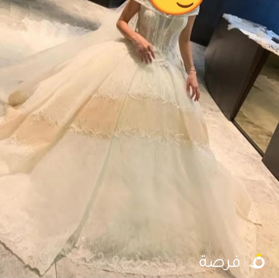 للبيع ملابس عرس وخطوبه كميه شروه