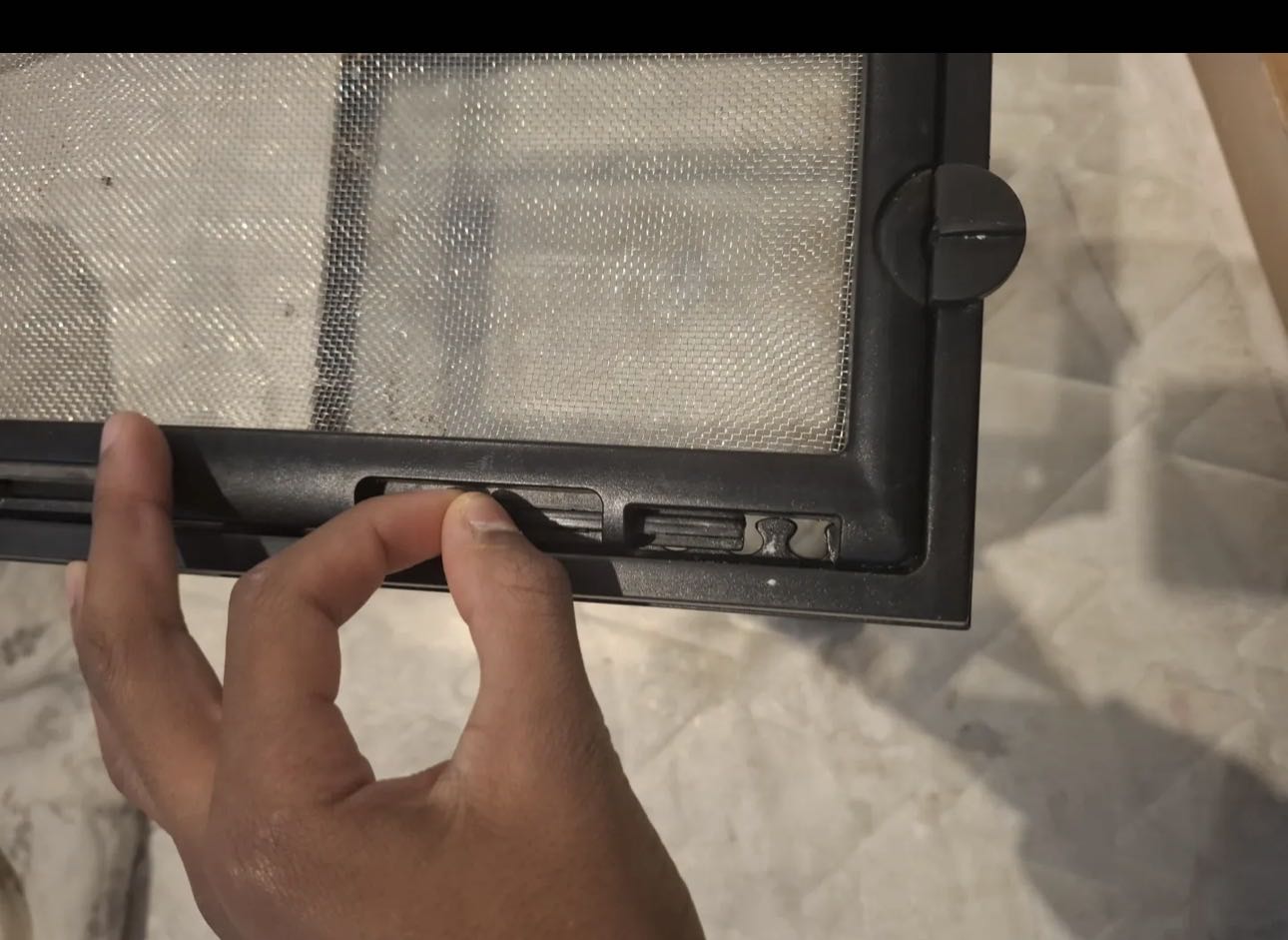 حوض زواحف قفص