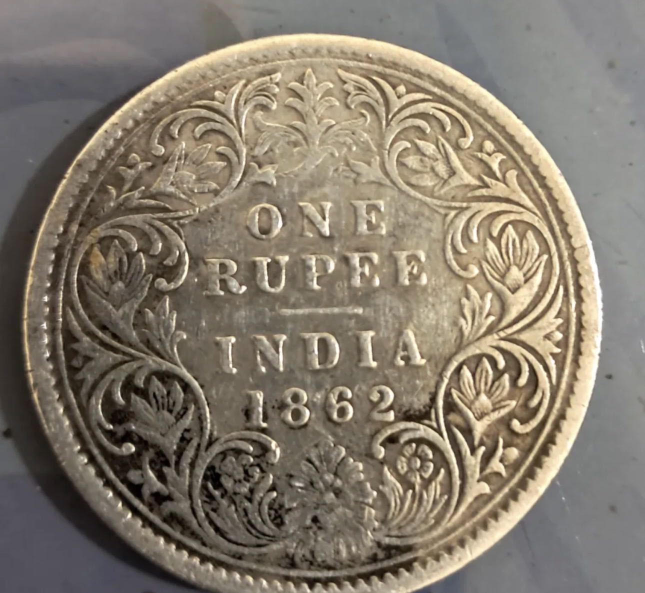 عمله معدنية