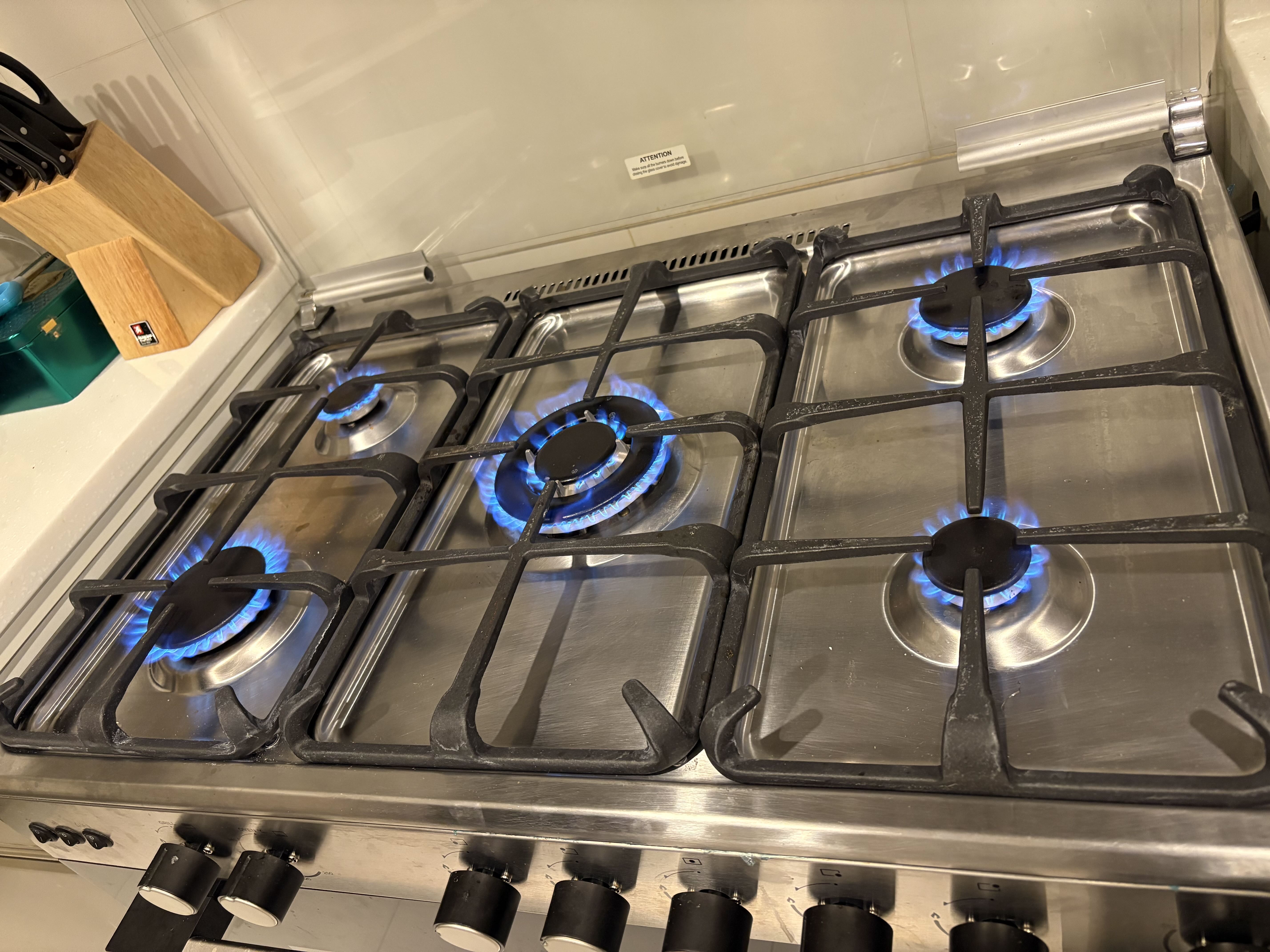 فني طباخات غسالات ثلاجات