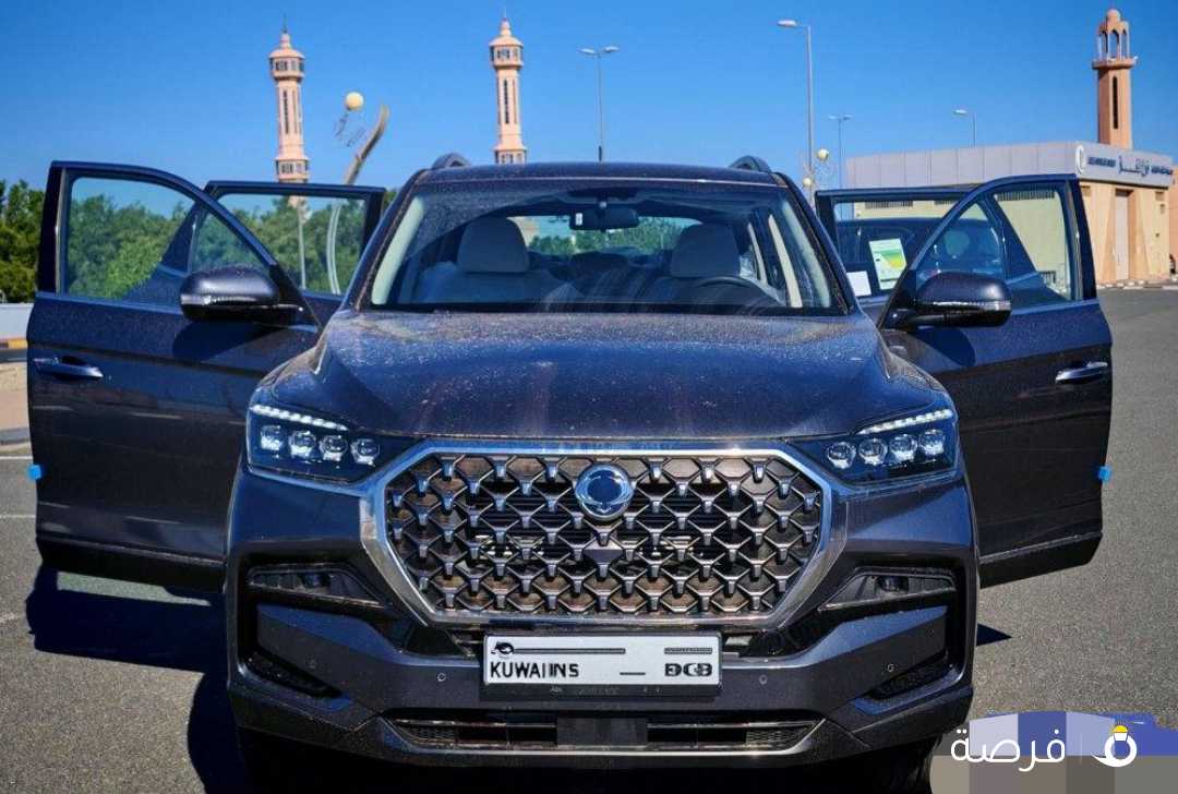 seater REXTON 2023; under warranty ; 7
excellent condition
