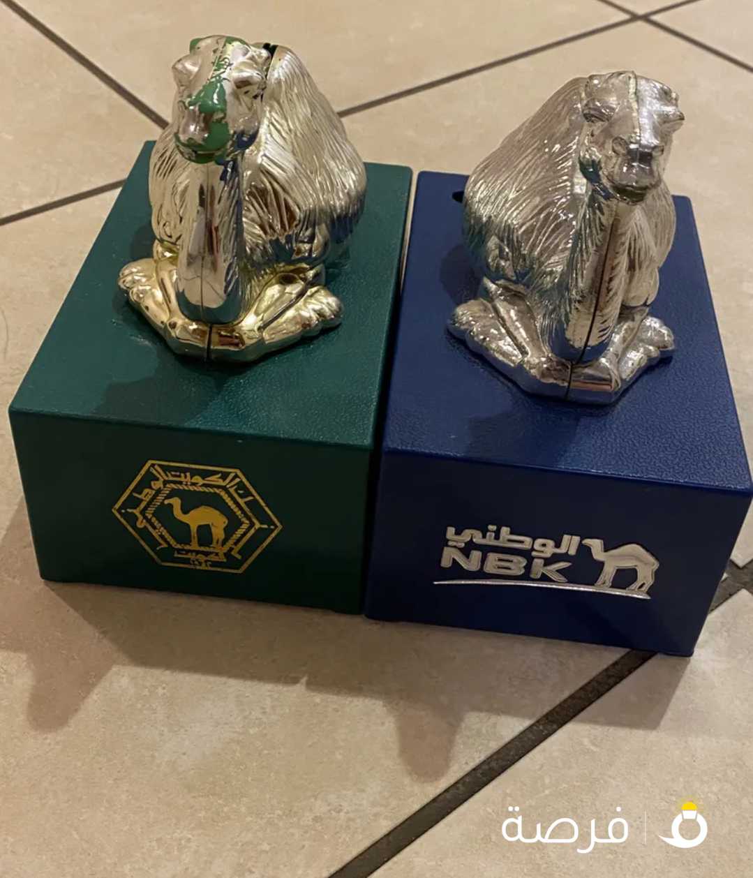 واحده اصليه قديمة جدا ناقصها قفل لون اخضر