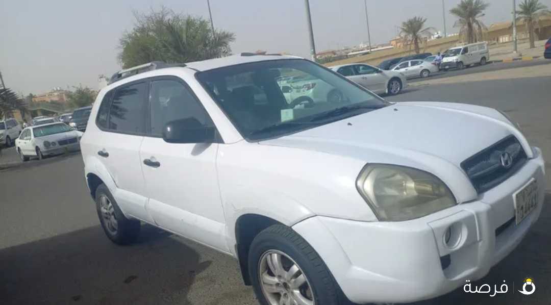 للبيع سيارة هيونداي توسان موديل 2008 بحاله جيده جدا
