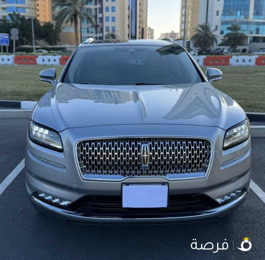 Lincolin Nautilus 2022 in excellent condition just like new under full warranty exchange accepted