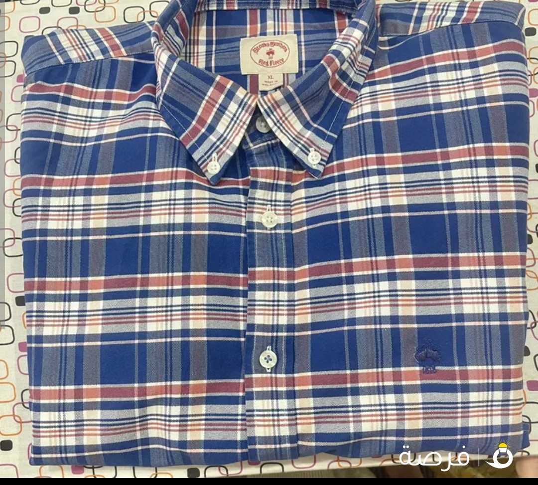 للبيع 4 قمصان