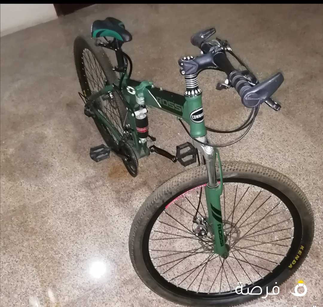 2 دراجة هوائية واحده لون أخضر مقاس 26 بحالة ممتازة جدا و دراجة هوائية صغيره لون أزرق بحالة جيدة جداً