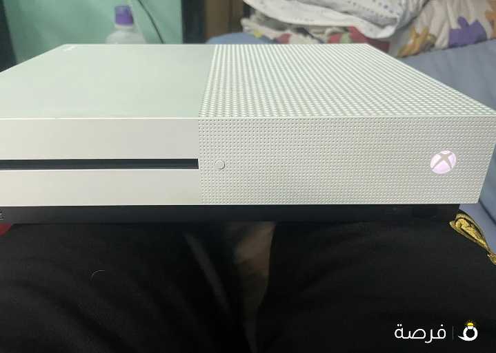 Xbox one s with game and 2 controllers brand new condition for