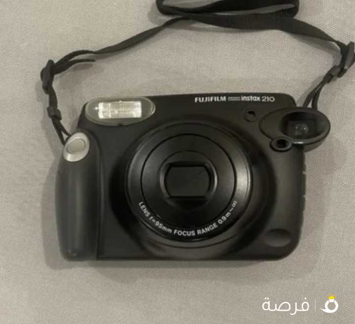 كاميرا فوجي فيلم بحاله كالجديده FUJIFILM EAKER InSTAX 210