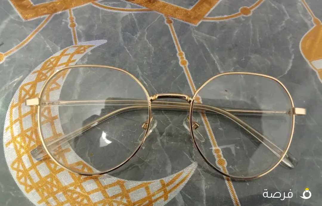 نضاره للشاشات والأجهزة الإلكترونية مع منديل للحضارات وعلبه رصاصيه غامق