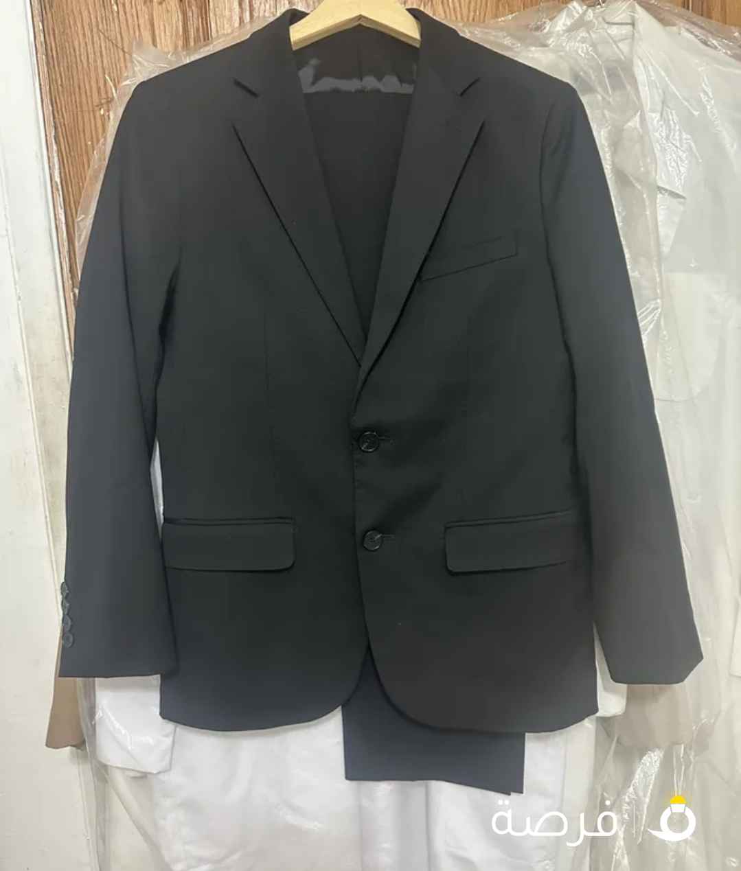 2بدله لو ازرق واسود الازرق تركى 3قطع الاسود صينى 2قطعه مثل الجديد الوان مميزه
