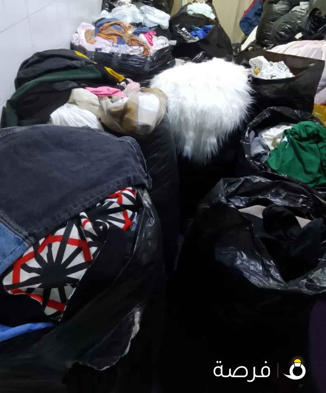 نشتري ملابس مستعملة وأحذية وشنط نسائية نأخد بالكمية وليس بالقطعة جميع مناطق الكويت