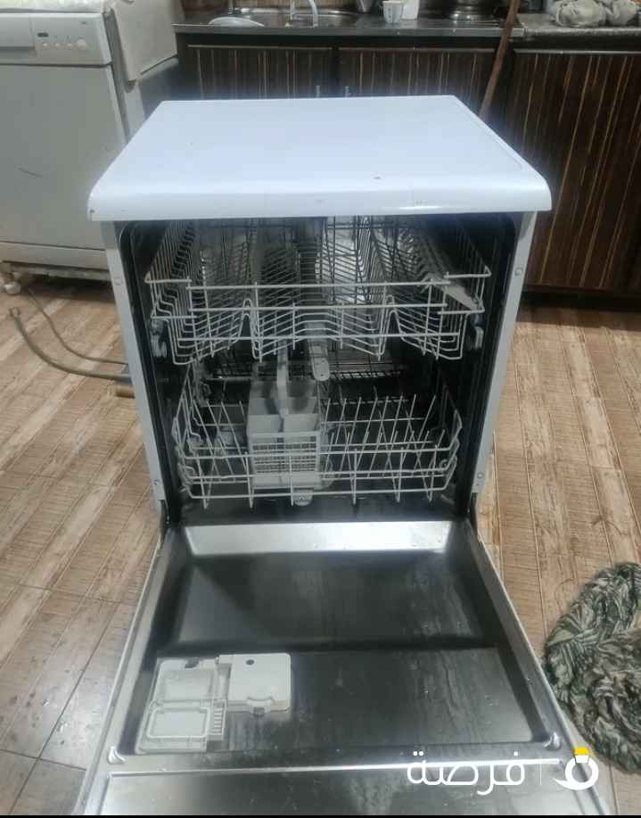 جلاية صحون جديده بحالة ممتازة جدا وبسعر مناسب جدا 30