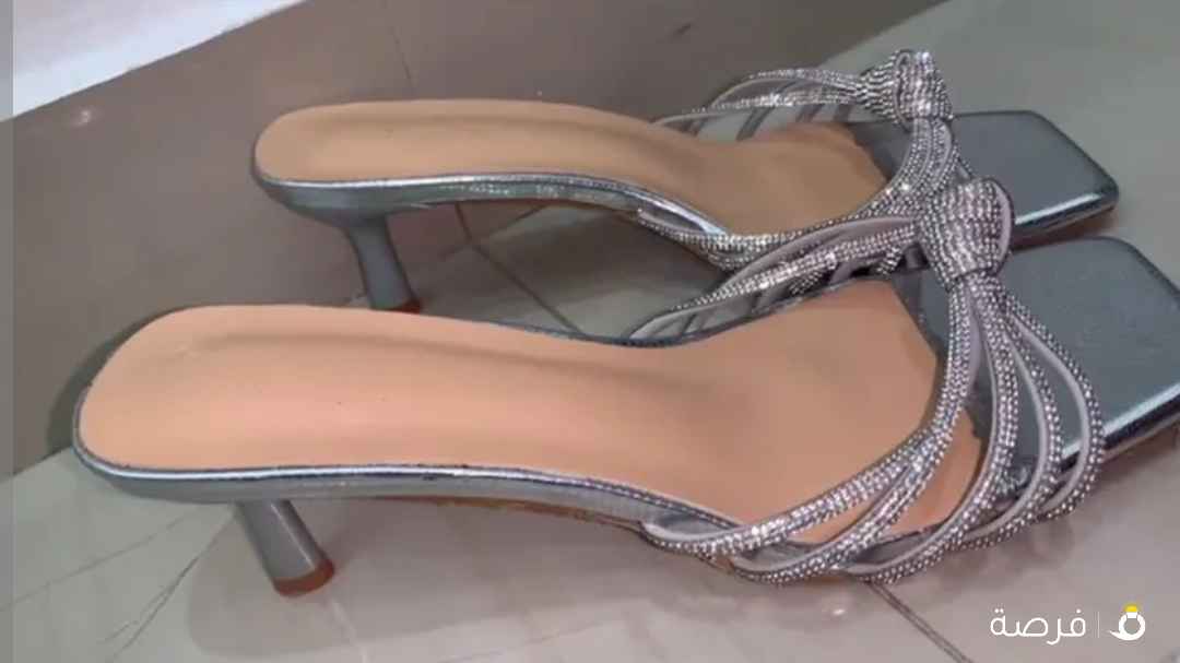 ثلاث لبسات فقط