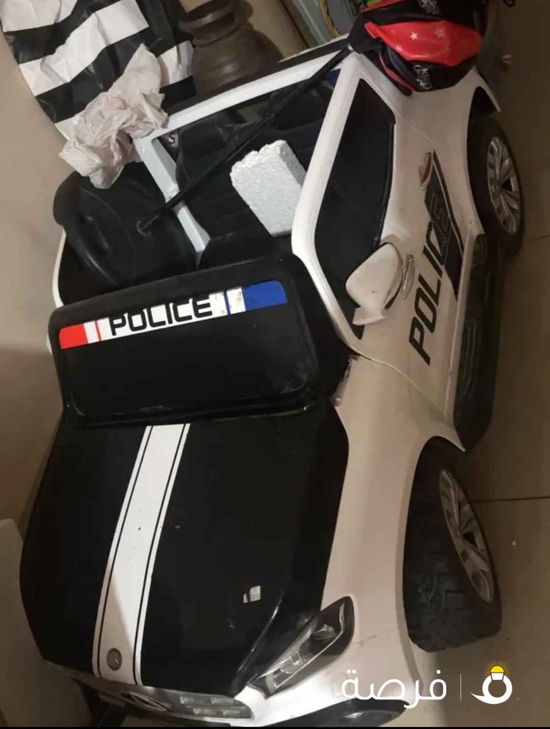 سيارة لعبة بحاله جيده جدا