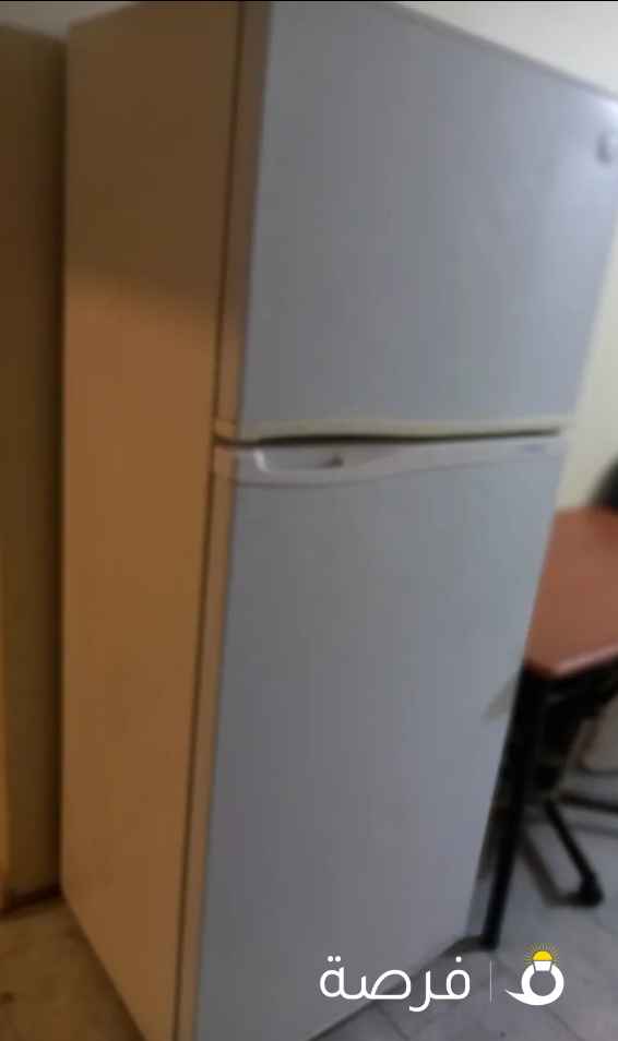 ثلاجة للبيع