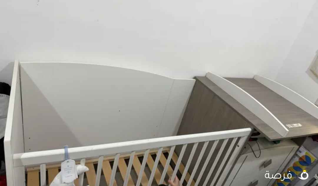 سرير اطفال للبيع