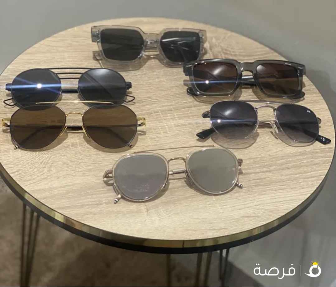 للبيع نظارات اصليه نظيفه جداً