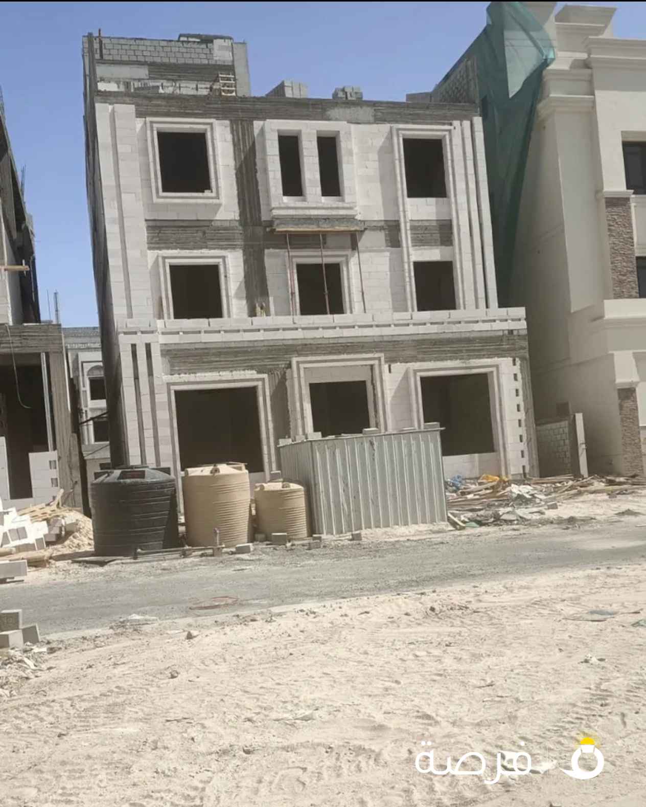 مقاولات عامة/ترميمات /قص خرسانة/ليزر /فتحات كور /جبسم بورد /عازل اسطح/توسيعات /هدام /