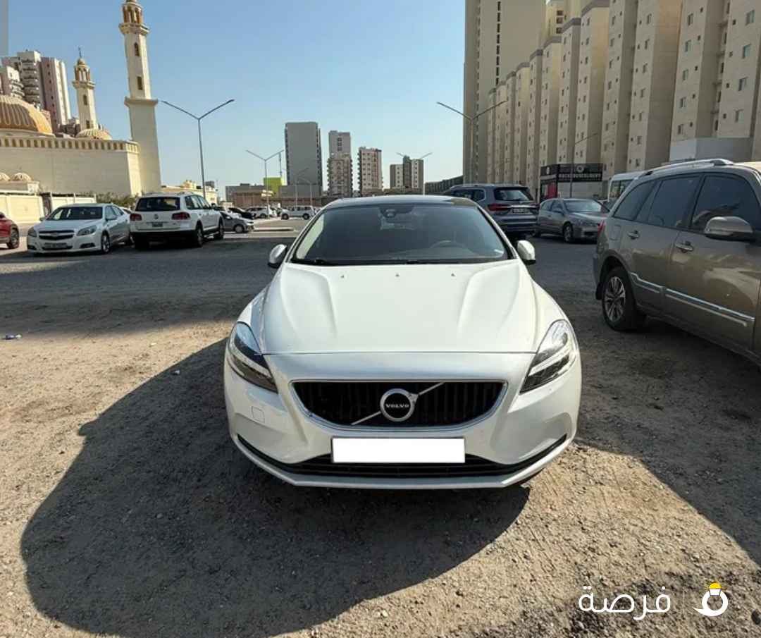 فولفو V40 T4 2017 2000 سي سي