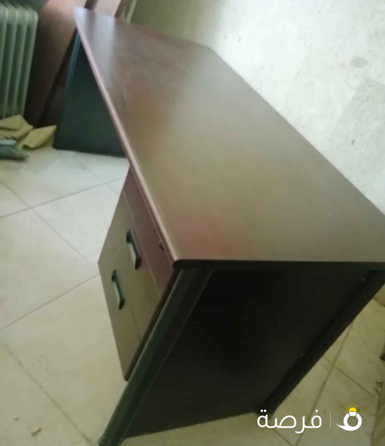 مكتب شبه جديد