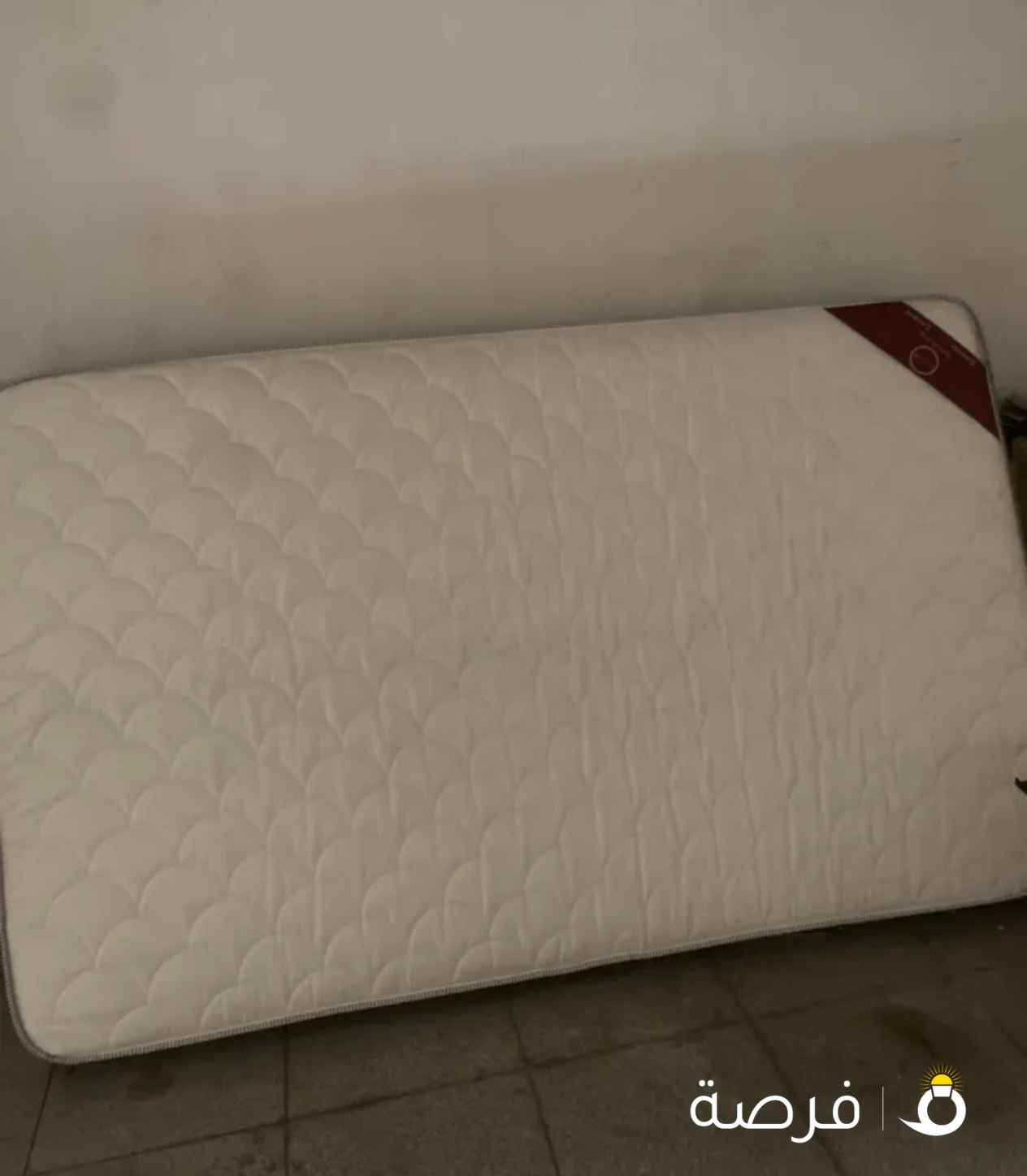 عدد 2فرش سرير بحاله ممتازه جدا