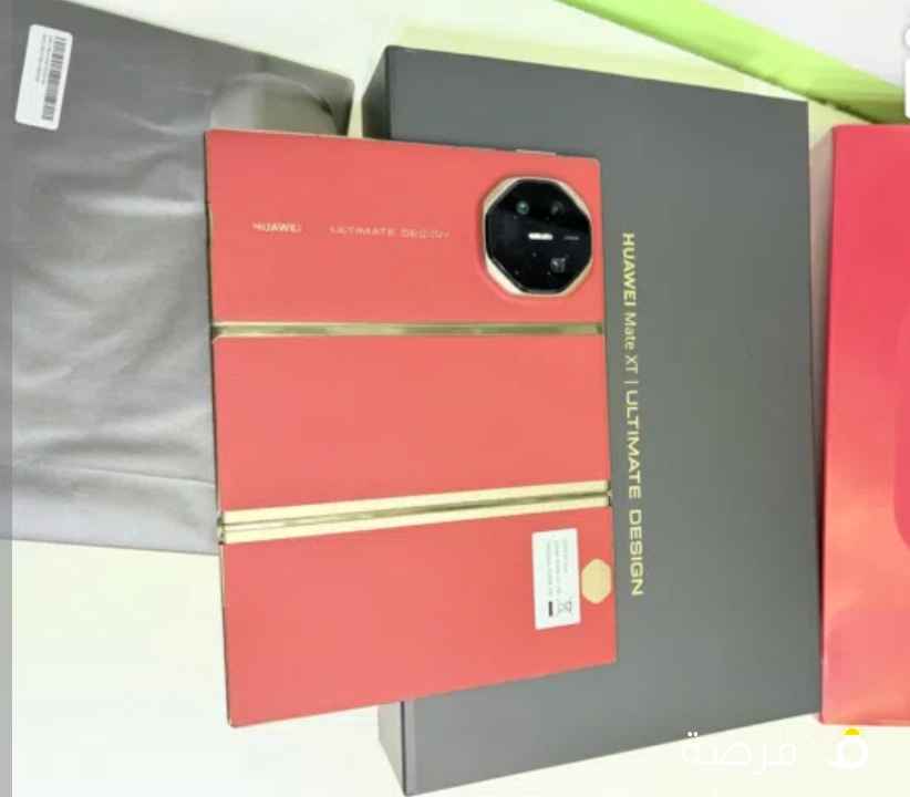 Huawei mate xt ultimate design