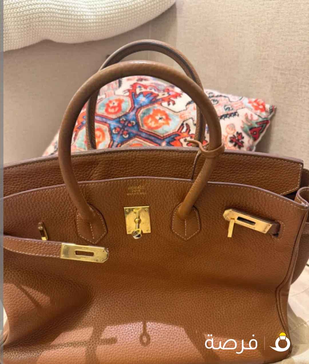 للبيع جنطه ارميس اصليه باريس حالته جيد جدا جدا سعر نهائي ⁦⁦50⁩⁩ دينار كويتي رجاء جادين فقط يكلمني هذا