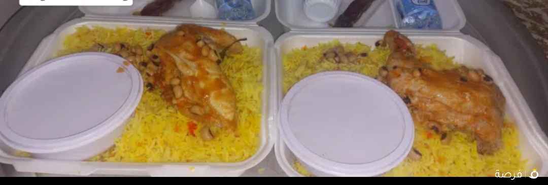 وجبه ربع دجاجه و عيش و عصير حليب و صلصه