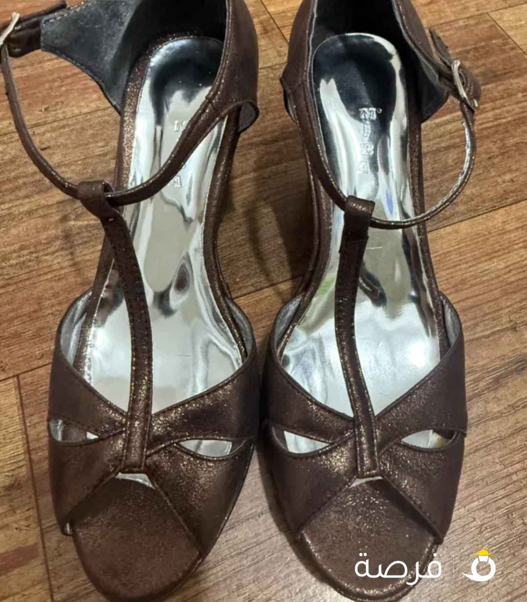 صندل نسائى بحاله ممتازه