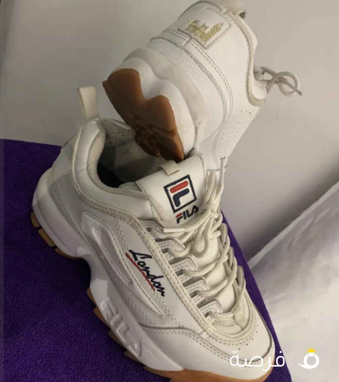 حذائين بلا وأديداس