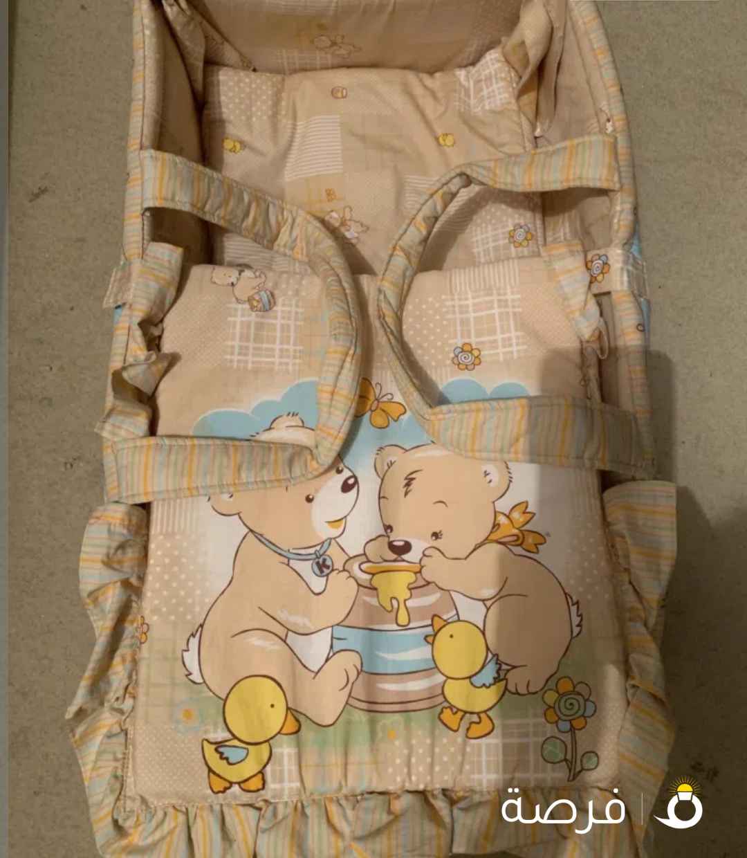 للبيع مشايه بحاله جيده مع مهد مجانا