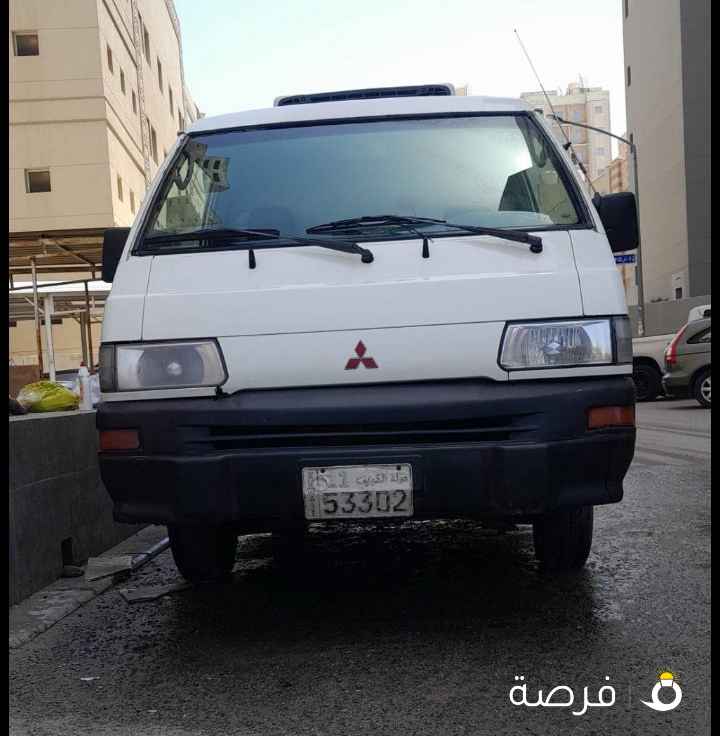 للبيع باص مقفل ثلاجه 2013