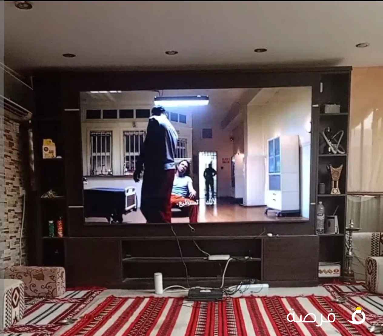 للبيع تلفزيون سامسونج ⁦⁦QLED⁩⁩ ⁦⁦98⁩⁩بوصة ⁦⁦900⁩⁩ دينار مواصفات خاصة