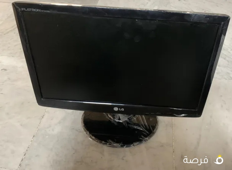 شاشة مستعمله حالة ممتازة للكاميرات