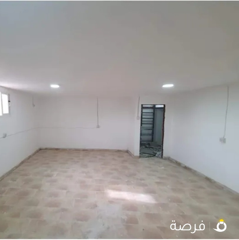للإيجار في خيطان (قطعة 10) استوديو 6×6 للعائلات فقط - مسااااحاااات كبيره - تشطيب جديد - شارع رئيسي