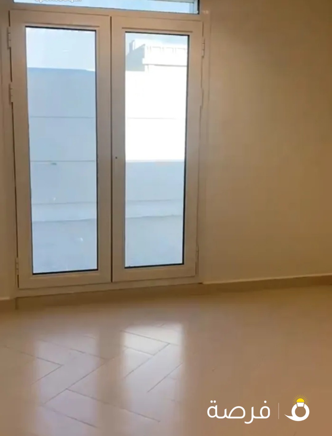 شقة غرفتين مع روڤ