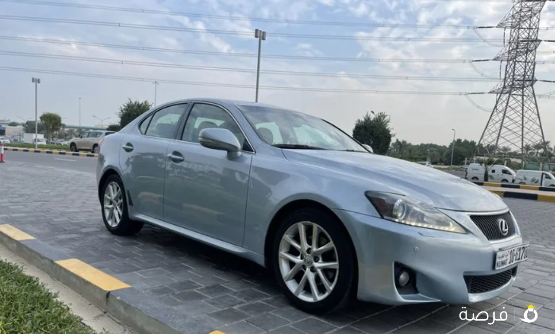 لكزس is 250 شرط الفحص Lexus is 250 استعمال راقي
