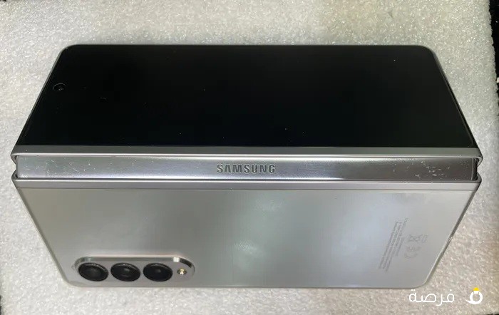 Samsung galaxy Zfold 3 5g silver 256gb without box only cable available