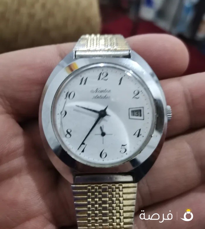 ساعات نادره بحاله جيده تعمل