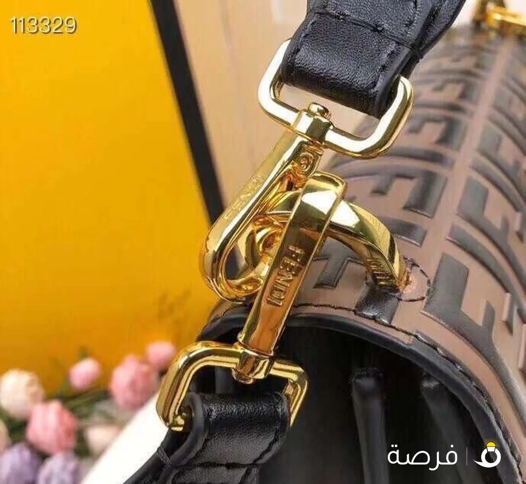 شنطه فندي حريمي جوده عاليه طبق الأصل ماستر بشنطه الماركه