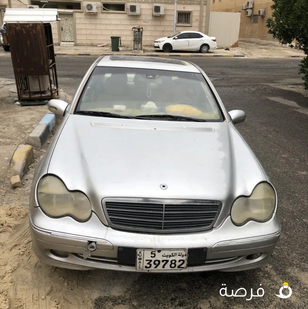 للبيع سياره مرسيدس بحاله جيده