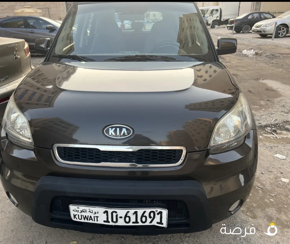 للبيع كيا سول 1600 سي سي ماشي94 الف