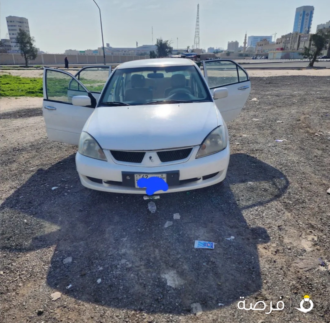 للبيع سيارة لانسر موديل 2010