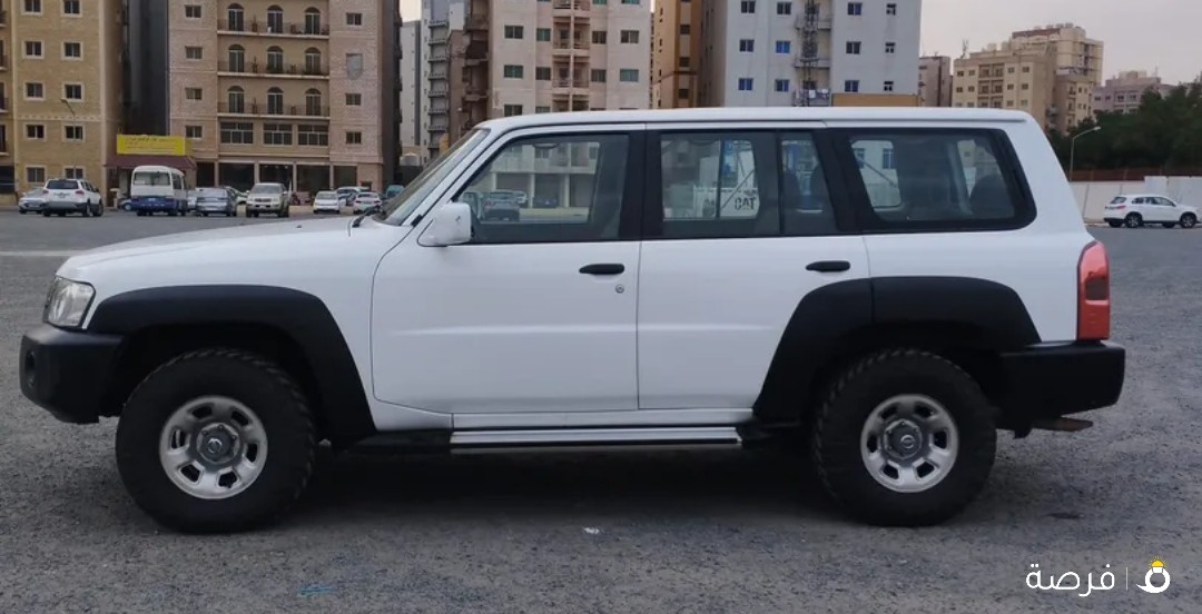 نيسان باترول GL - جير عادي - بدون لوحات