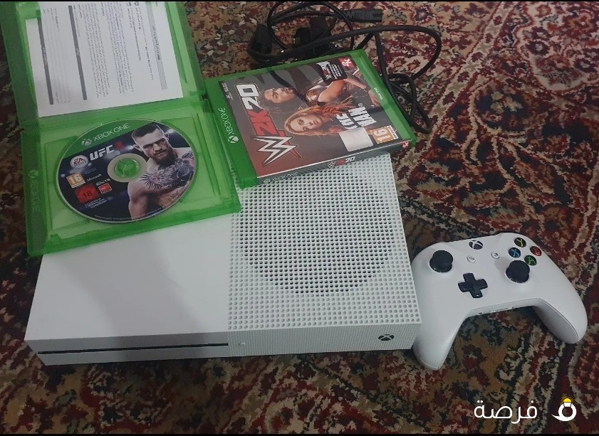 اكس بوكس وان للبيع مع اليدة ولعبتين Xbox one with 2 games and handle. bought in 2020