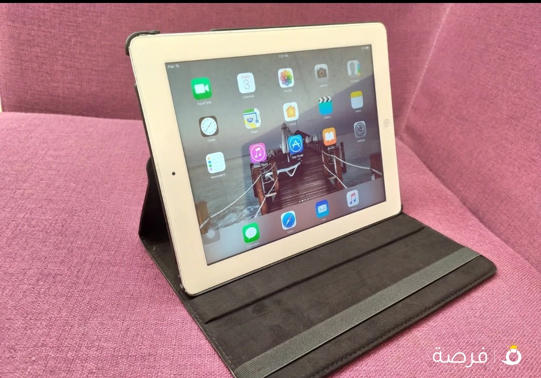 ipad 4 with chajing cable